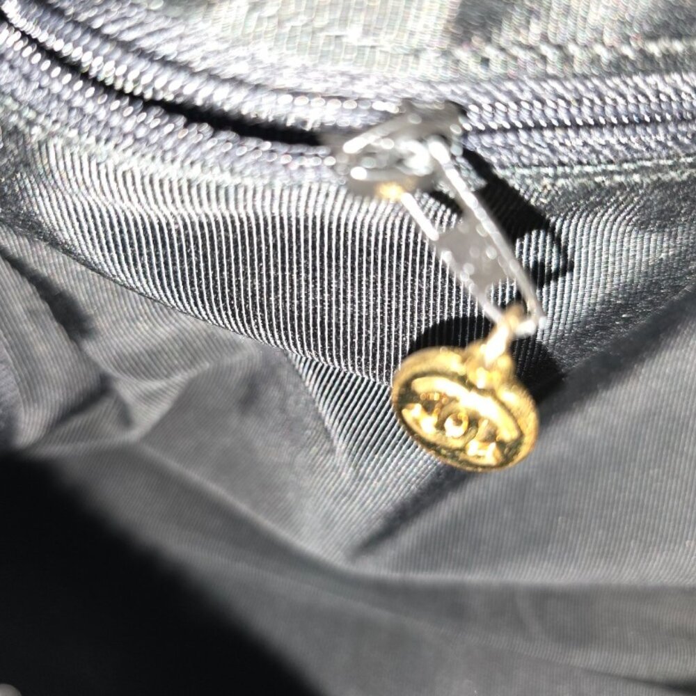 VGC Authentic Chanel Patent Leather Timeless Weekender - Picture 15 of 16